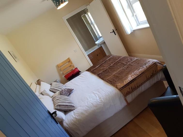 St. Ellens room 2