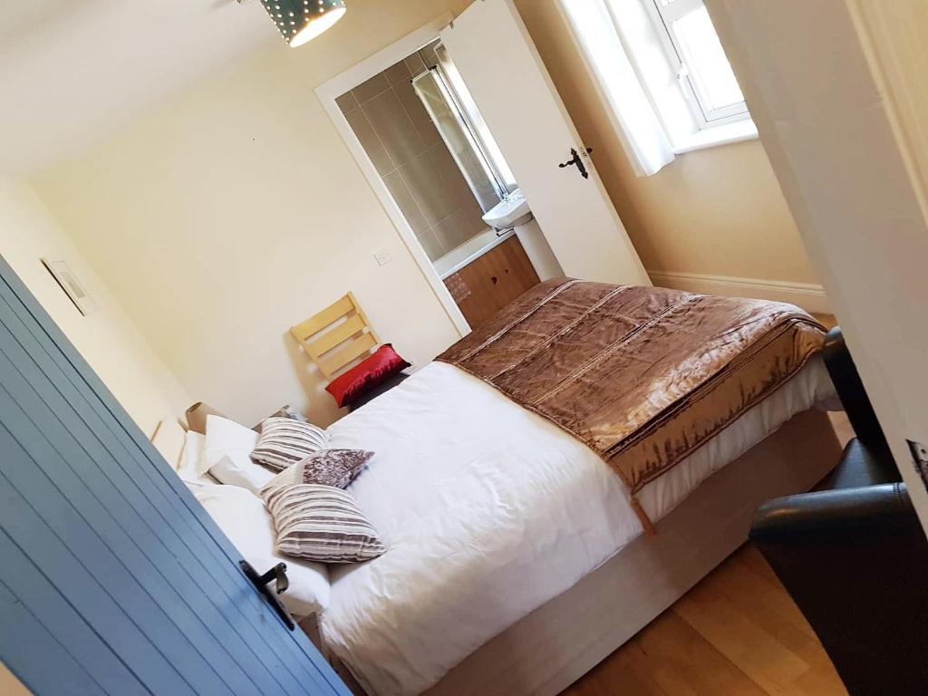 St. Ellens room 6